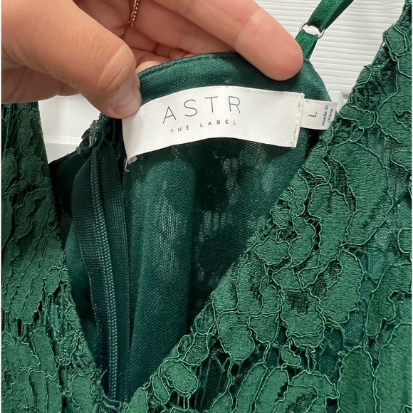 Large Green semi-formal dress - Picture 4 of 5